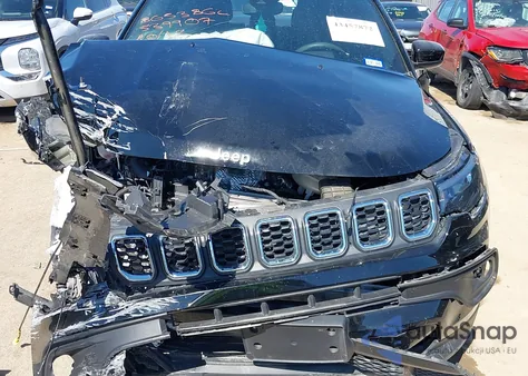 2025 Jeep Compass Latitude 4X4 from USA, damaged, VIN 3C4NJDBN2ST539907